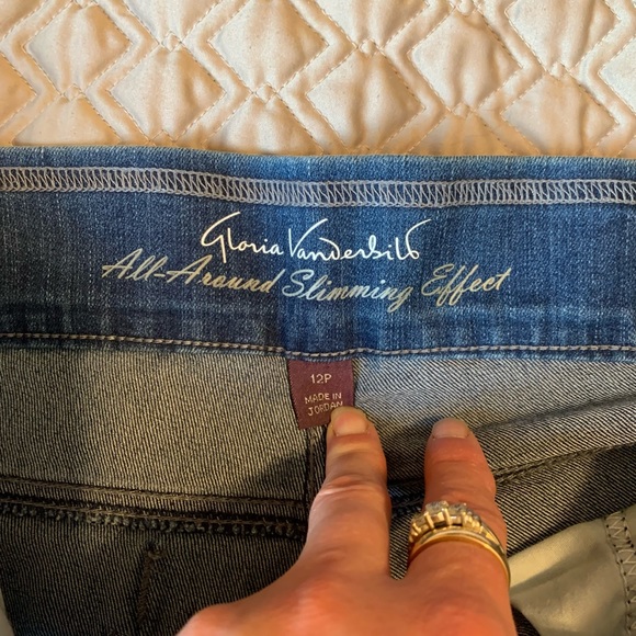 Gloria Vanderbilt All Around Slimming Effect Shorts Size 12p - Picture 4 of 4